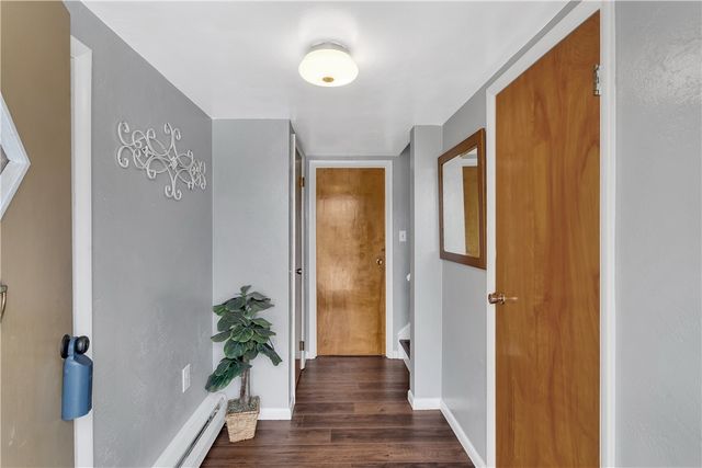 2537 N Lightwood Ave, Bethel Park, PA 15102