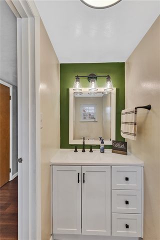 2537 N Lightwood Ave, Bethel Park, PA 15102