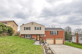 2537 N Lightwood Ave, Bethel Park, PA 15102