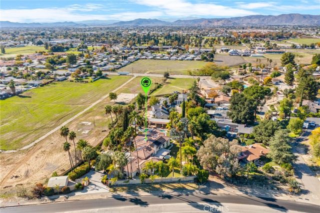 1981 Park, Hemet, CA 92544