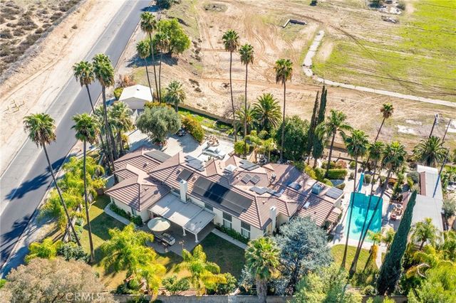1981 Park, Hemet, CA 92544