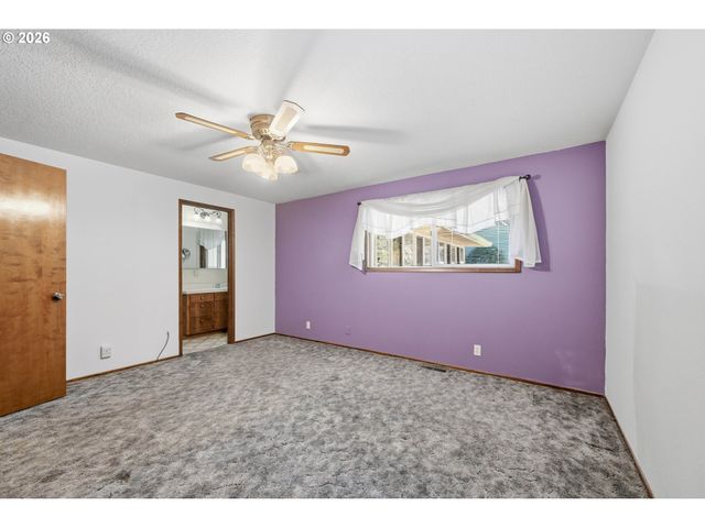 488 CASCADE Dr, Springfield, OR 97478