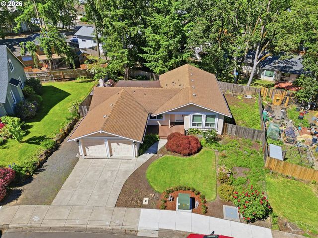 488 CASCADE Dr, Springfield, OR 97478