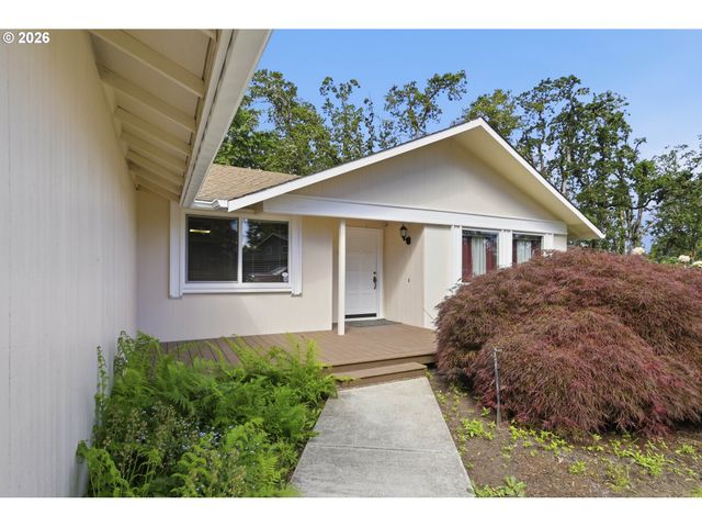488 CASCADE Dr, Springfield, OR 97478