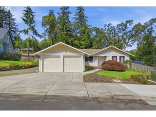 488 CASCADE Dr, Springfield, OR 97478