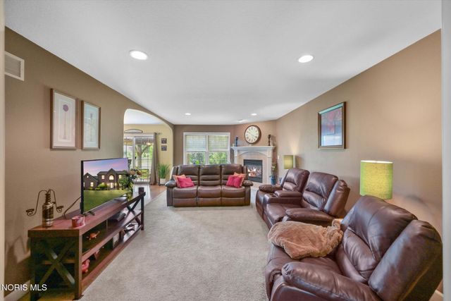 8502 Snapdragon Lane, Monclova, OH 43542