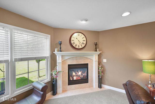 8502 Snapdragon Lane, Monclova, OH 43542