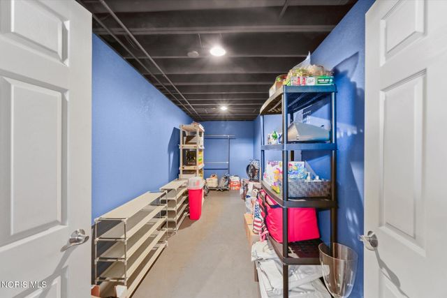 8502 Snapdragon Lane, Monclova, OH 43542