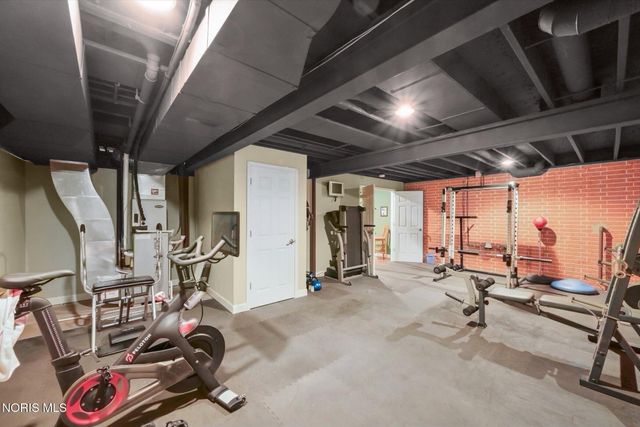 8502 Snapdragon Lane, Monclova, OH 43542