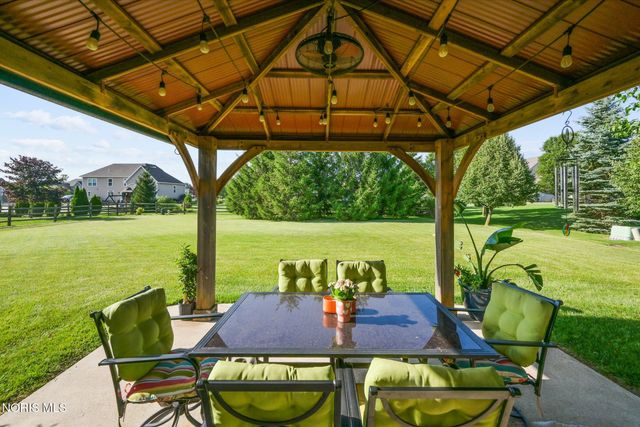 8502 Snapdragon Lane, Monclova, OH 43542