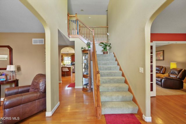 8502 Snapdragon Lane, Monclova, OH 43542