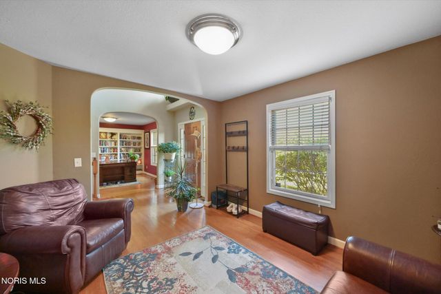 8502 Snapdragon Lane, Monclova, OH 43542