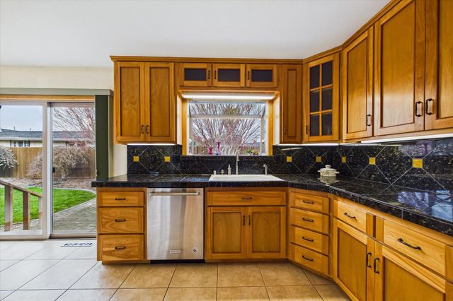 5463 Noe Avenue, Eureka, CA 95503