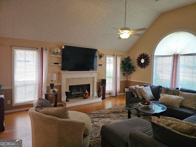 165 Stratford Way, Fayetteville, GA 30214