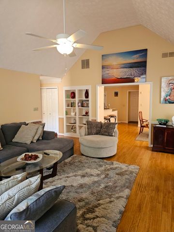 165 Stratford Way, Fayetteville, GA 30214