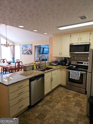 165 Stratford Way, Fayetteville, GA 30214