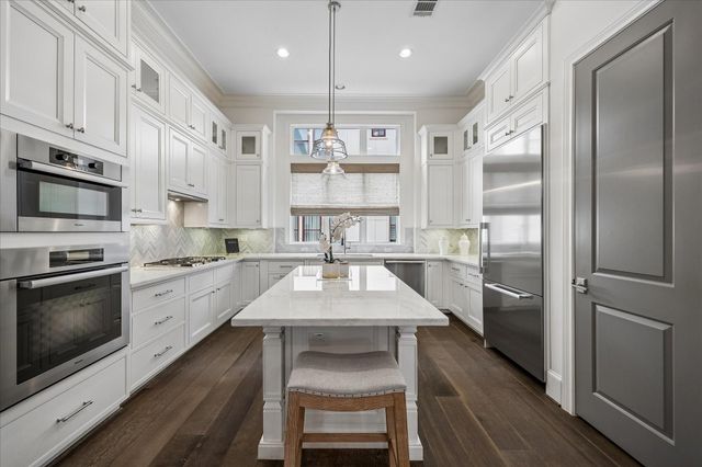 1208 Mosaico Lane, Houston, TX 77055