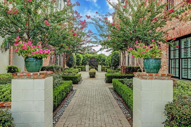 1208 Mosaico Lane, Houston, TX 77055
