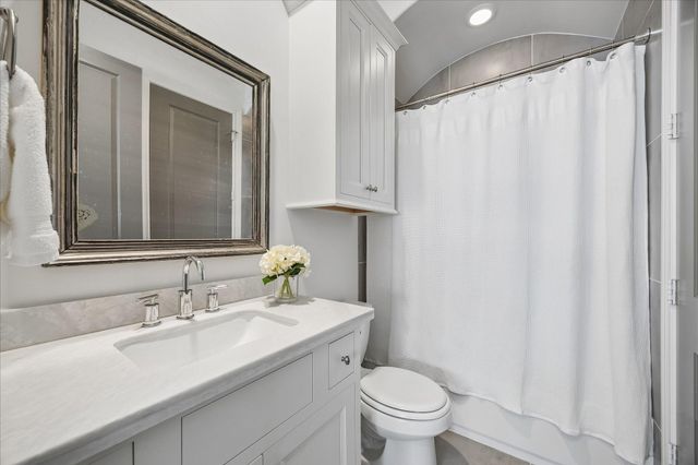 1208 Mosaico Lane, Houston, TX 77055