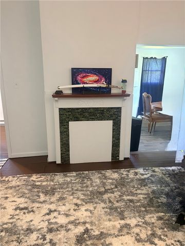 131 Spring St, California, PA 15423