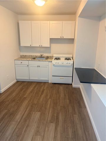 131 Spring St, California, PA 15423