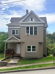 131 Spring St, California, PA 15423