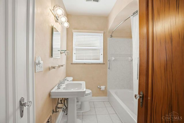 8757 Bridgetown Road, Cleves, OH 45002