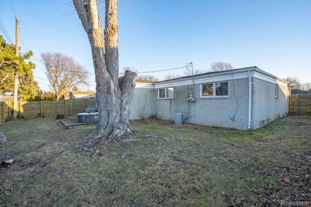 13657 Jenny Drive, Warren, MI 48088