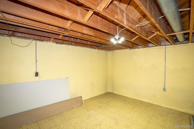 13657 Jenny Drive, Warren, MI 48088