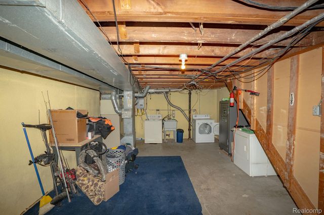 13657 Jenny Drive, Warren, MI 48088