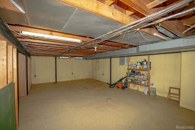 13657 Jenny Drive, Warren, MI 48088