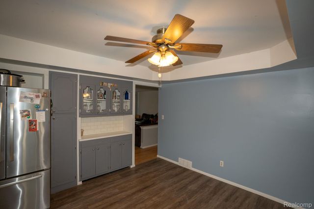 13657 Jenny Drive, Warren, MI 48088