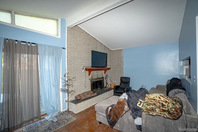 13657 Jenny Drive, Warren, MI 48088