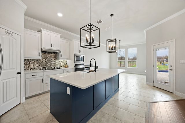 294 County Road 3386, Paradise, TX 76073