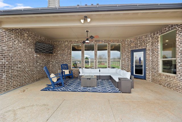 294 County Road 3386, Paradise, TX 76073