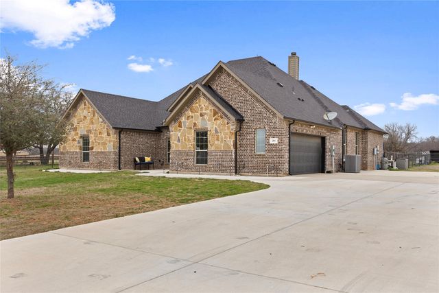 294 County Road 3386, Paradise, TX 76073