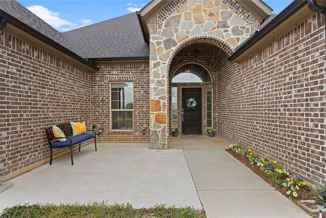 294 County Road 3386, Paradise, TX 76073