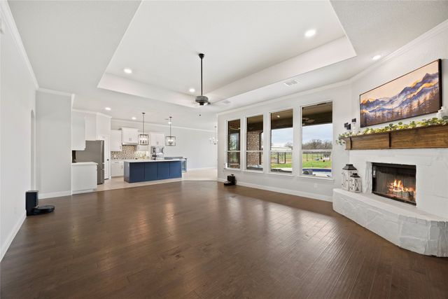 294 County Road 3386, Paradise, TX 76073