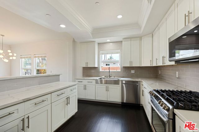 1862 S Bentley Avenue 202, Los Angeles, CA 90025