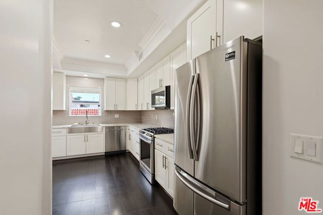 1862 S Bentley Avenue 202, Los Angeles, CA 90025