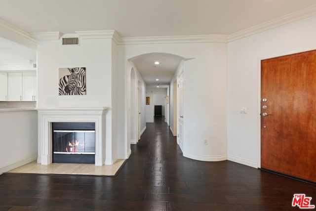 1862 S Bentley Avenue 202, Los Angeles, CA 90025