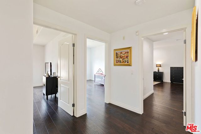 1862 S Bentley Avenue 202, Los Angeles, CA 90025