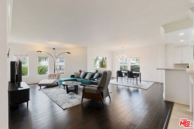 1862 S Bentley Avenue 202, Los Angeles, CA 90025
