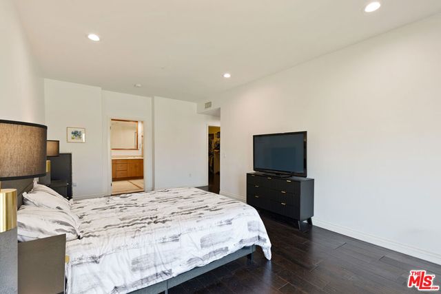 1862 S Bentley Avenue 202, Los Angeles, CA 90025
