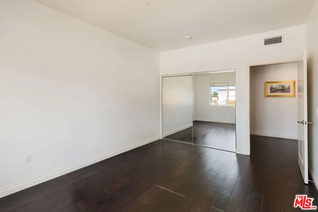 1862 S Bentley Avenue 202, Los Angeles, CA 90025