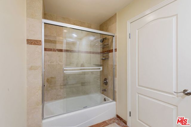 1862 S Bentley Avenue 202, Los Angeles, CA 90025