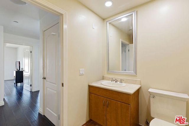 1862 S Bentley Avenue 202, Los Angeles, CA 90025