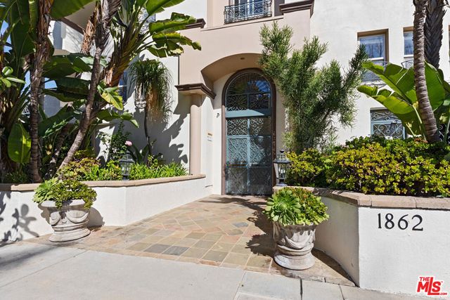 1862 S Bentley Avenue 202, Los Angeles, CA 90025