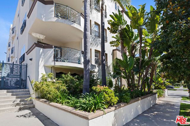 1862 S Bentley Avenue 202, Los Angeles, CA 90025