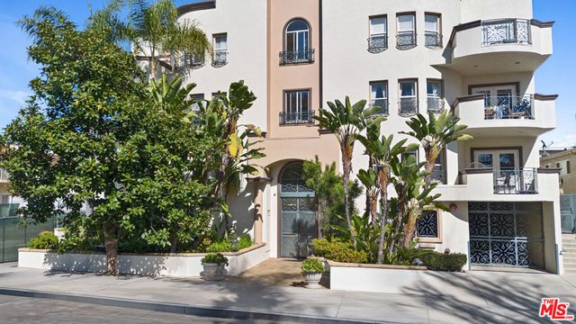 1862 S Bentley Avenue 202, Los Angeles, CA 90025